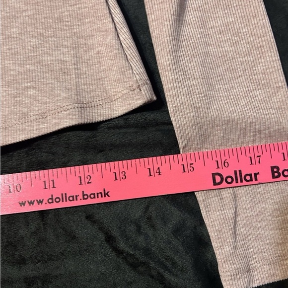 Women's Columbia Amberview Performance Fit Omni-Shade Mock Turtleneck Shirt XS - Picture 9 of 9